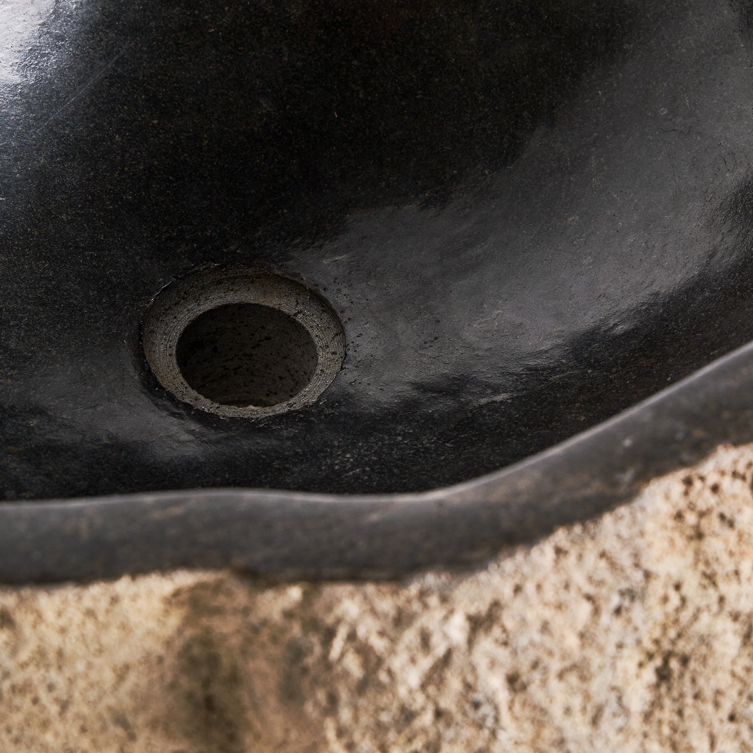 Escorpión Stone Washbasin