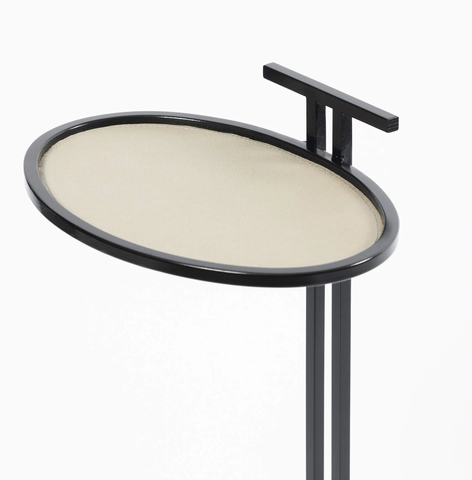 Cocktail Table Oval French Grey Leather