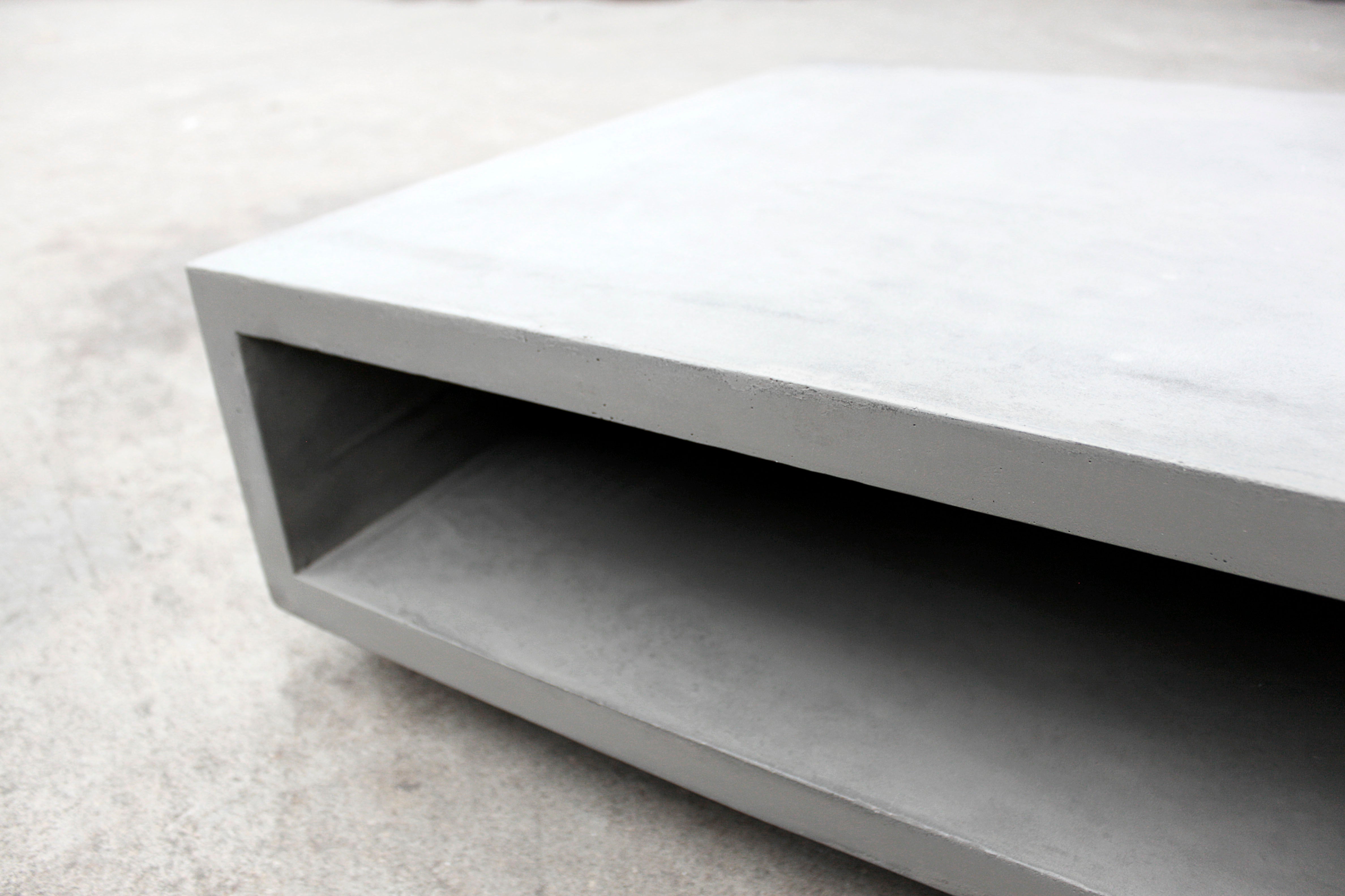 Monobloc Rectangular XL Concrete Coffee Table by Lyon Beton - Maison Rêves UK