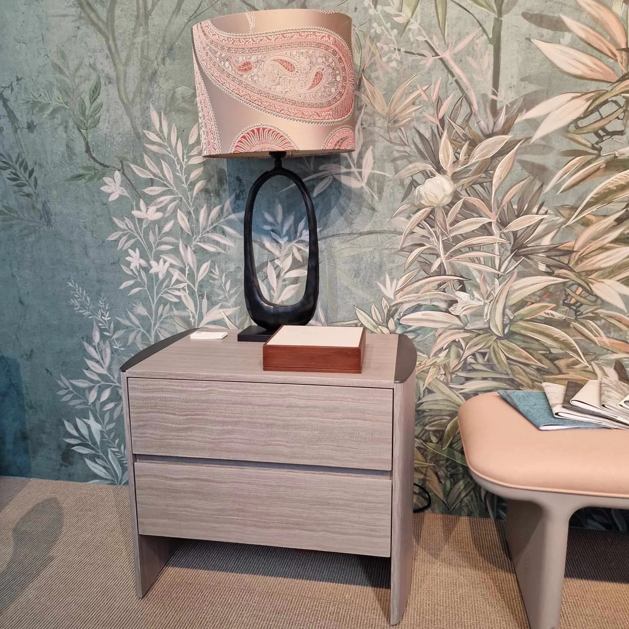 Kassandra 2 Drawer Nightstand
