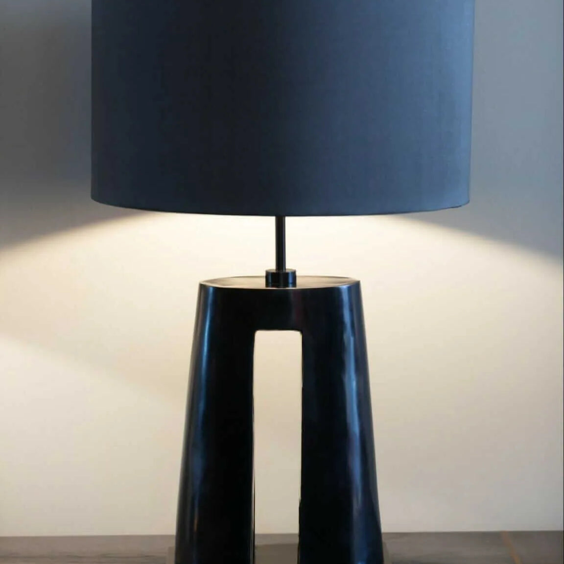 Keyhole Lamp Bronze Nera