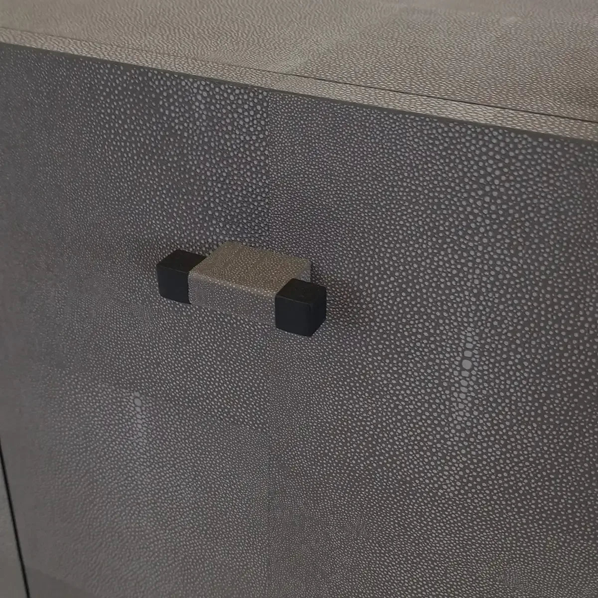 Linea Nera Cabinet Grey Shagreen Leather
