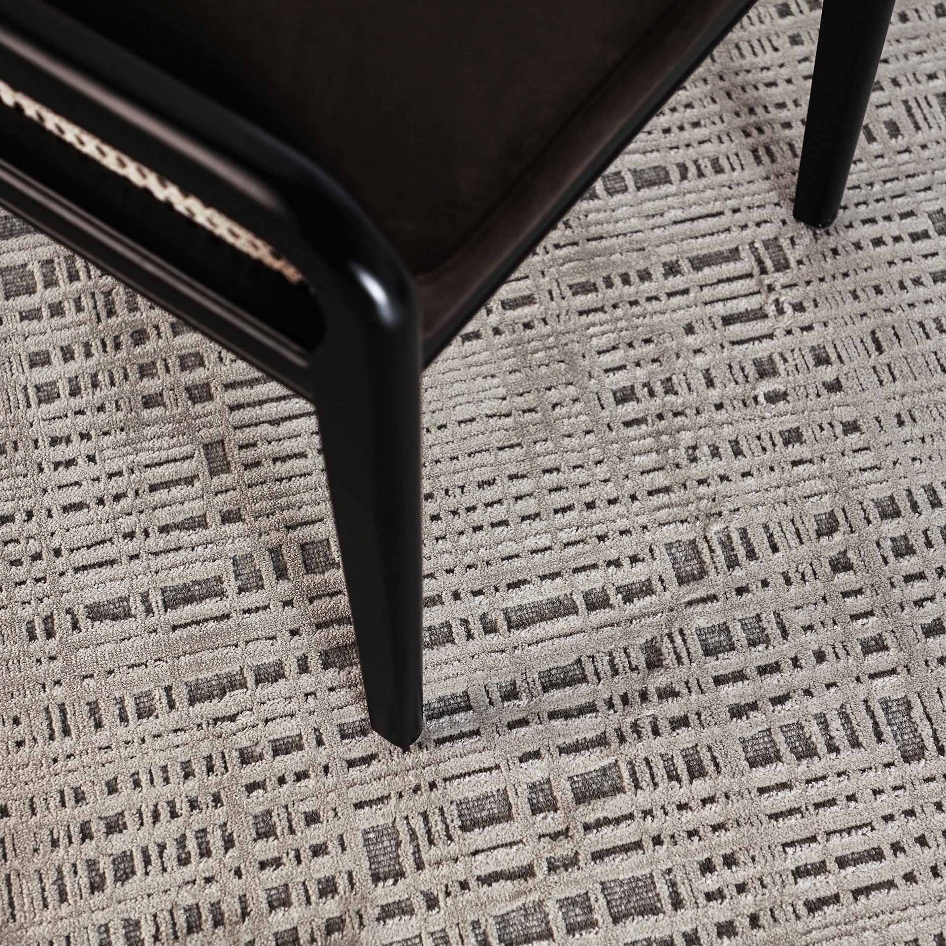 Abantza Grey Rug - Maison Rêves UK