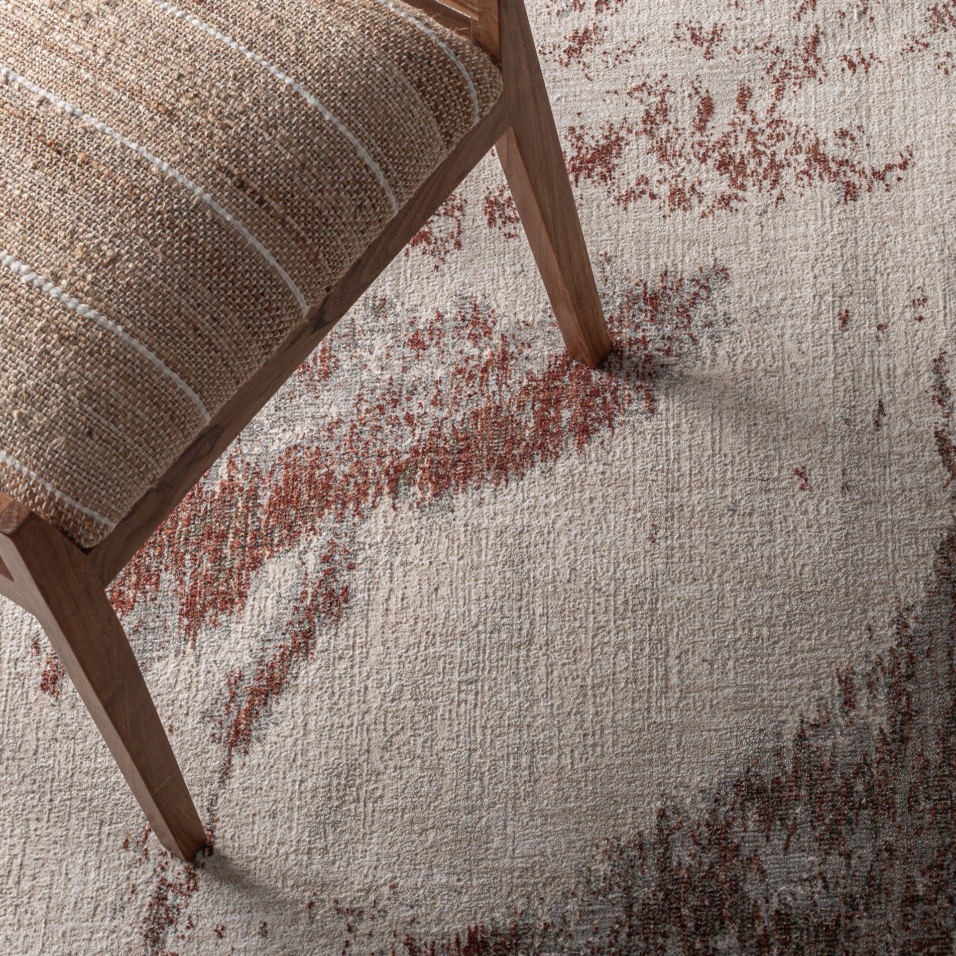 Akira Brown Rug - Maison Rêves UK