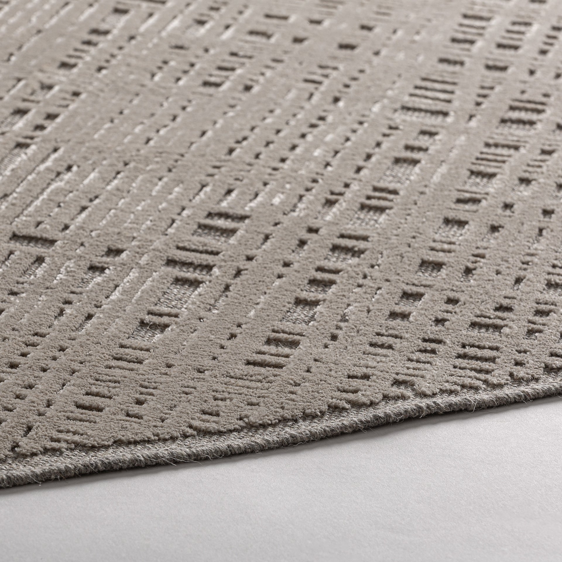 Cinthia Grey Rug - Maison Rêves UK