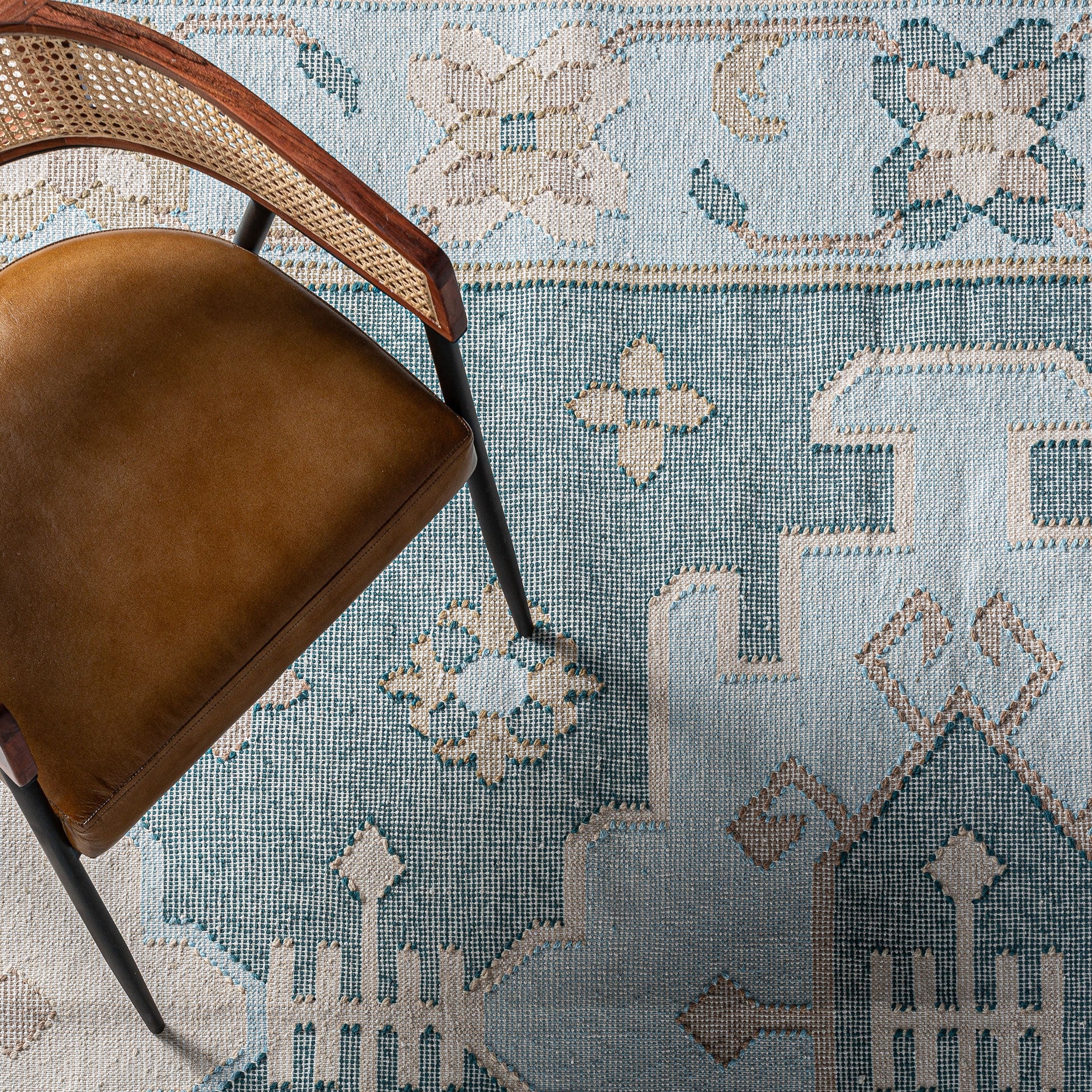 Elisea Blue Rug - Maison Rêves UK