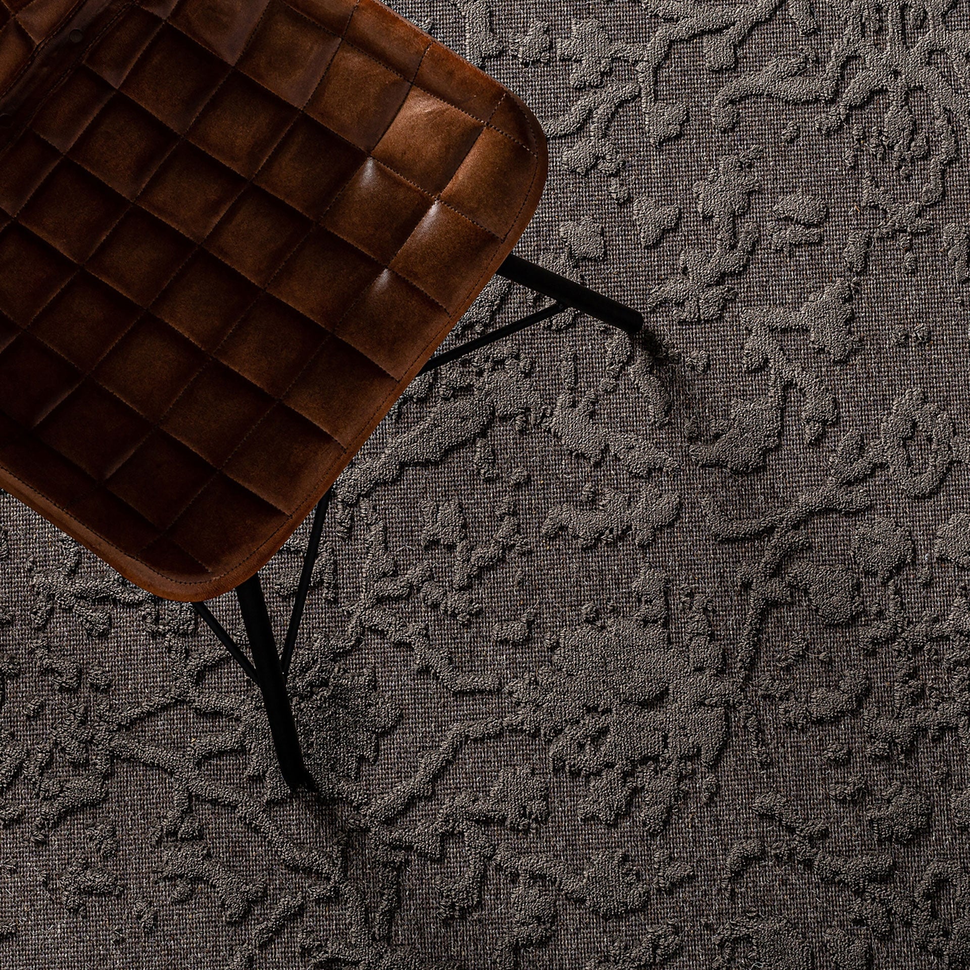 Wera Black Rug - Maison Rêves UK