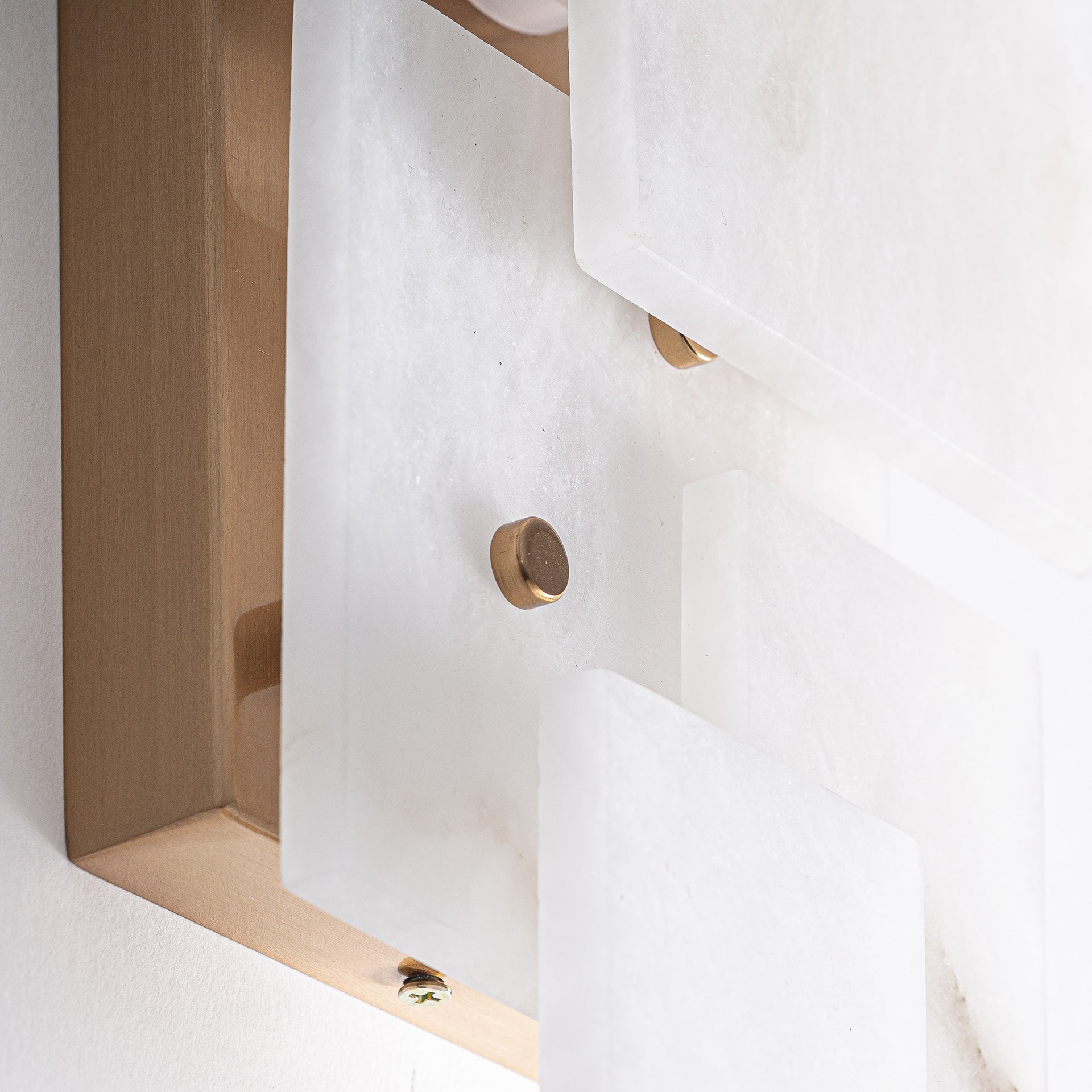 Chanya Alabaster Wall Lamp - Maison Rêves UK