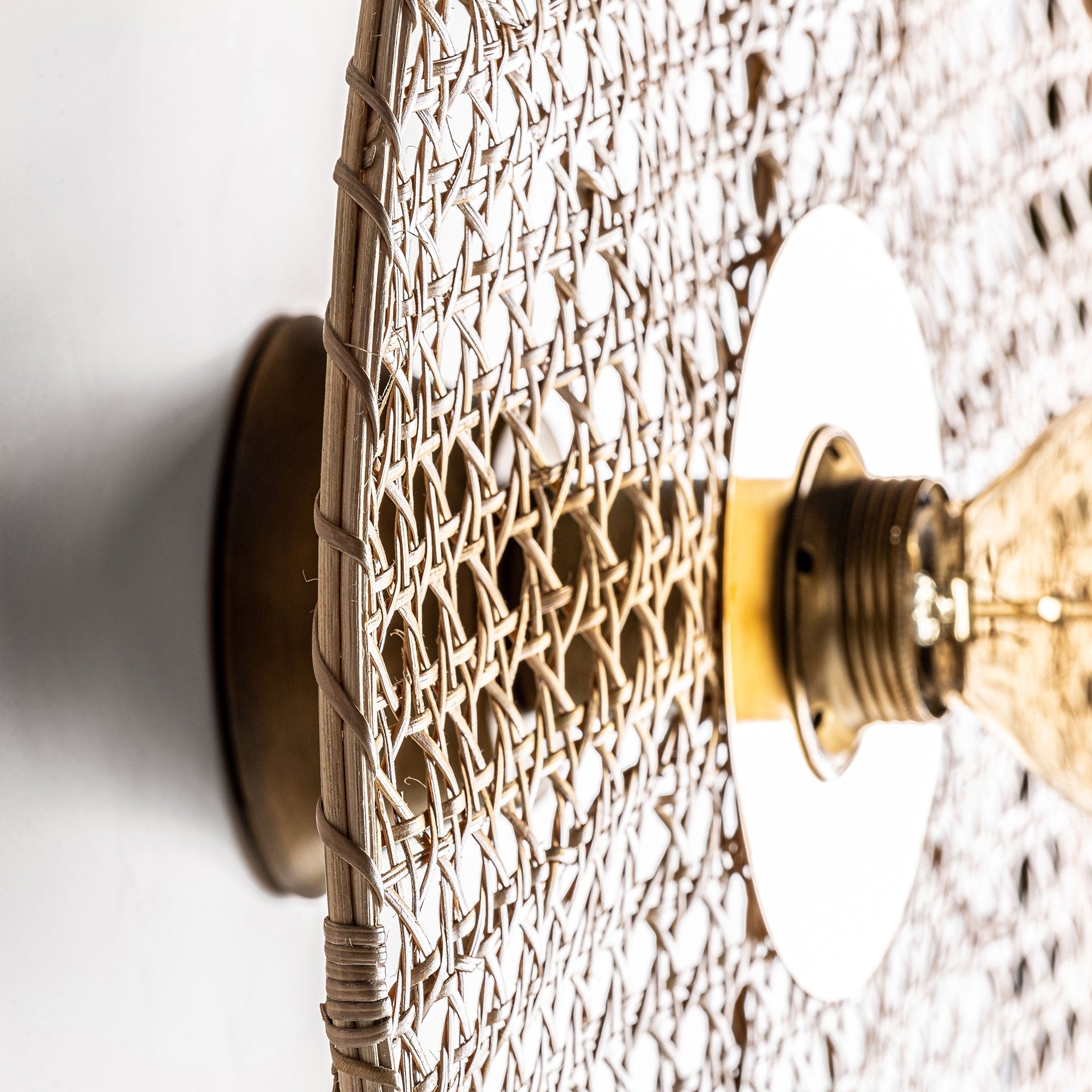 Hakle Iron Wall Lamp - Maison Rêves UK