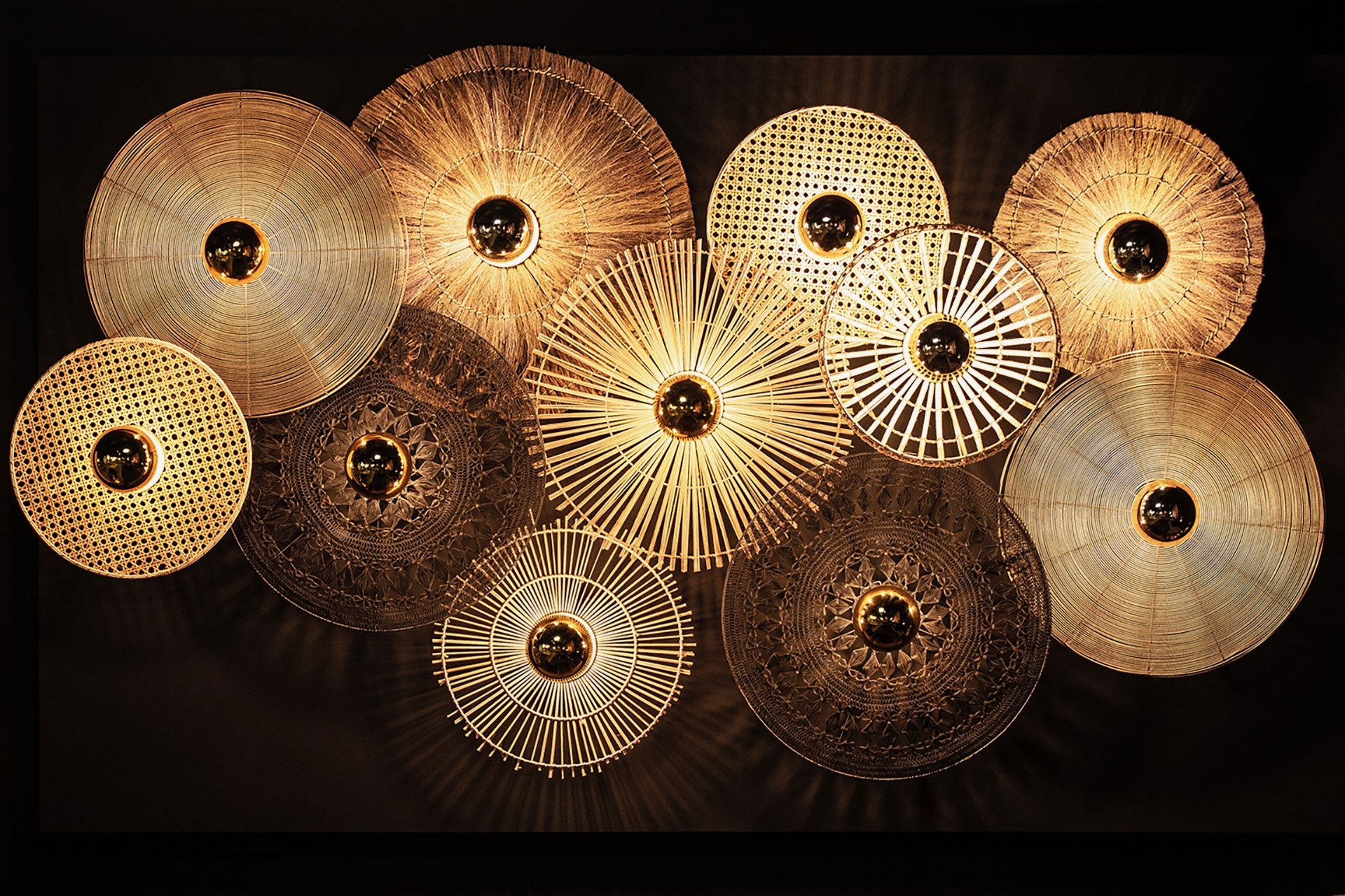 Hakle Iron Wall Lamp - Maison Rêves UK
