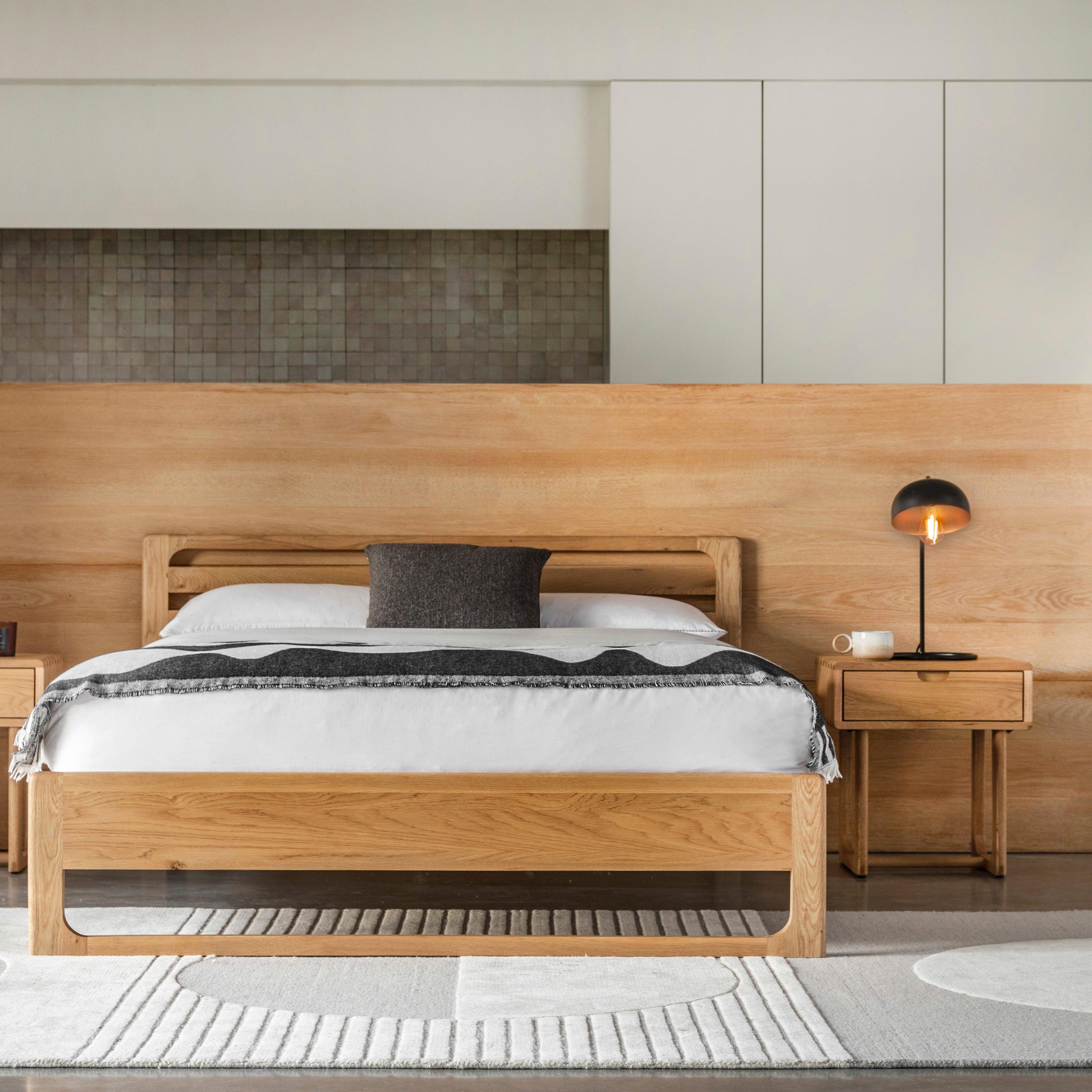 Artisan 5' Bed Natural Oak Wood - Maison Rêves UK