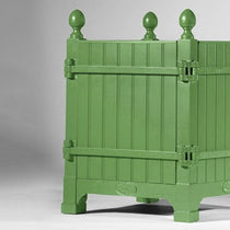 Caisse de Versailles planter in classic Versailles Green