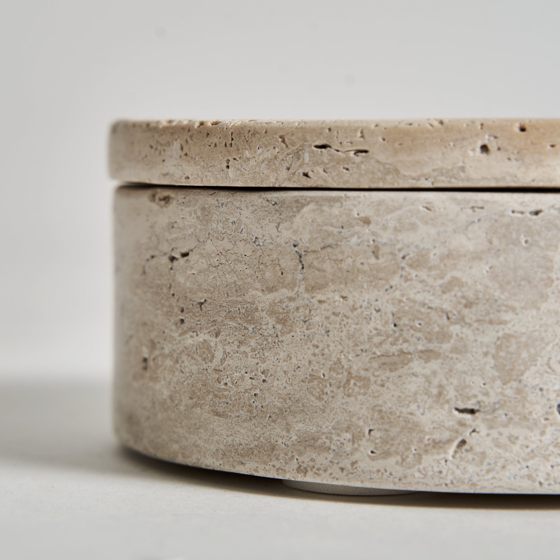 Motrus Travertine Box - 6cm - Maison Rêves UK