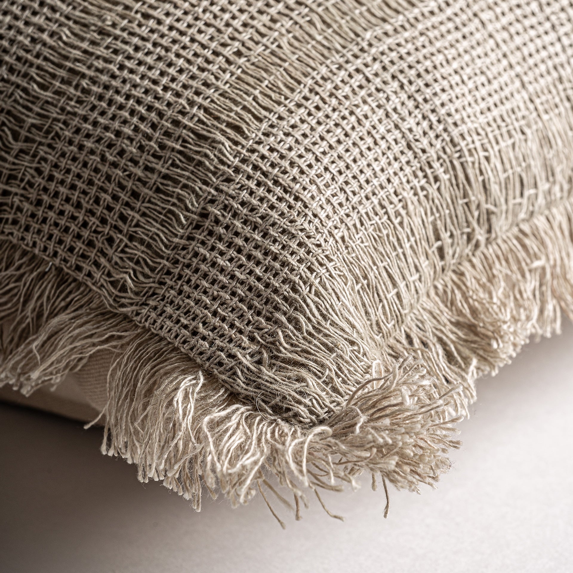 Eder Linen Cushion - Maison Rêves UK