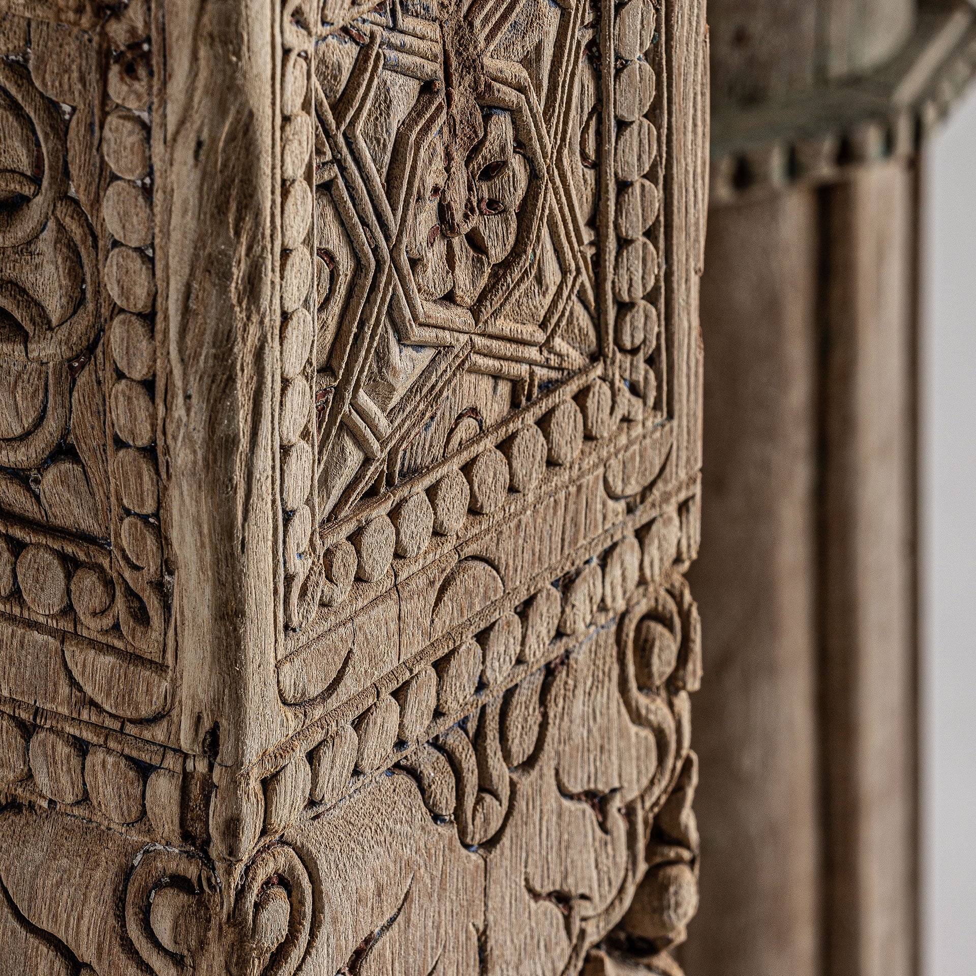 Askale Teak Wood Column - Maison Rêves UK