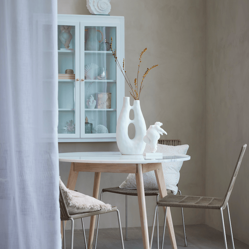 Ellie White Wash Oak Wood Circular Dining Table with White Marble Top - Maison Rêves UK