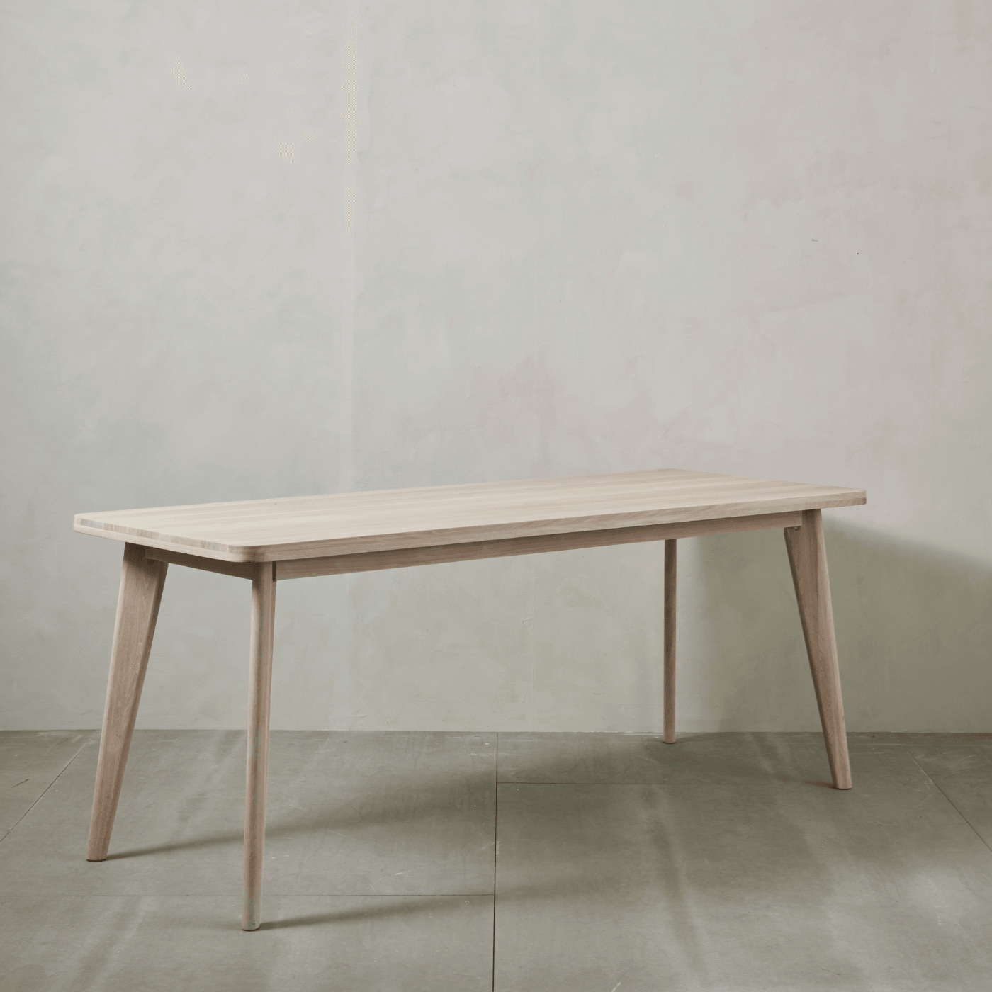 Ellie White Wash Oak Wood Dining Table - Maison Rêves UK