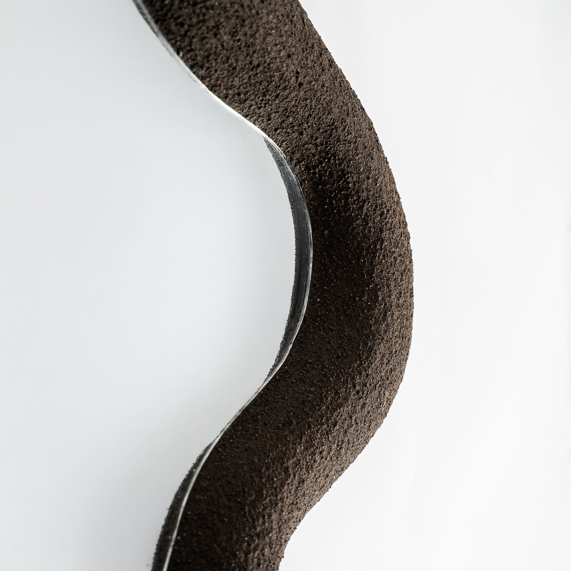 Vellye Resin Mirror - Maison Rêves UK