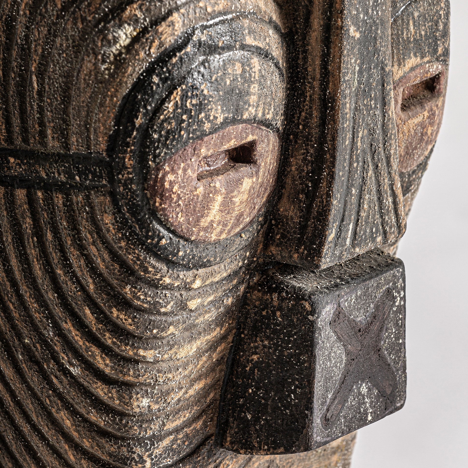 Plik Mango Wood Figure - Maison Rêves UK