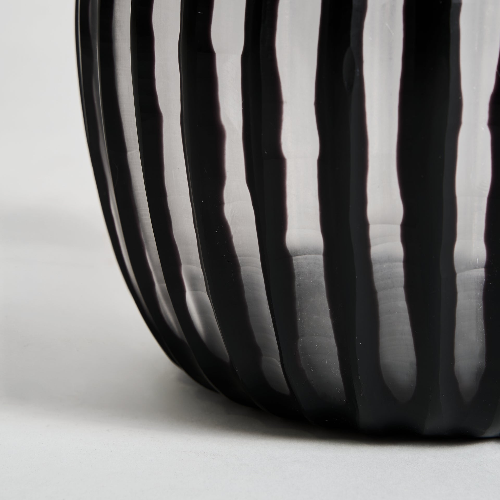 Doboz Glass Vase - 27cm - Maison Rêves UK