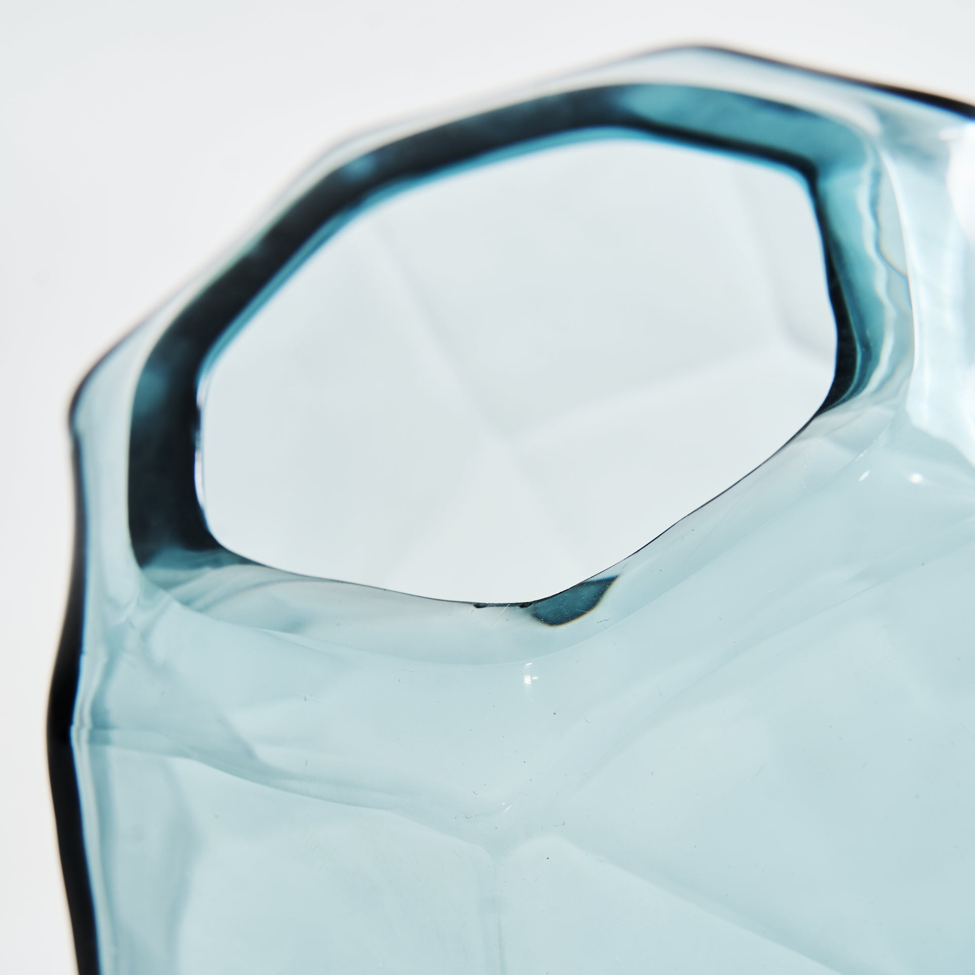 Izsak Glass Vase - 24cm - Maison Rêves UK