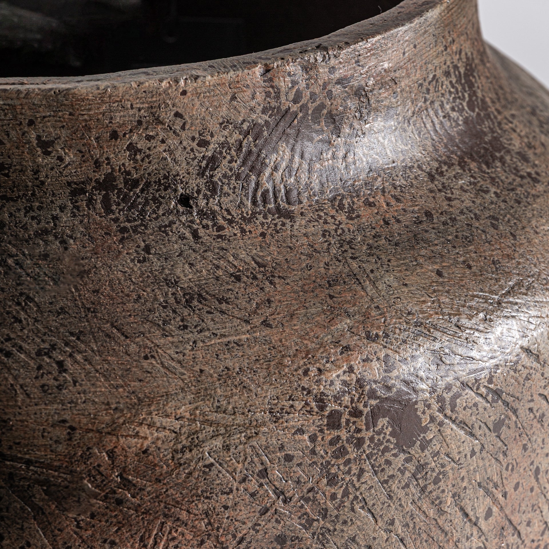 Tignes Fibre Cement Vase - Maison Rêves UK