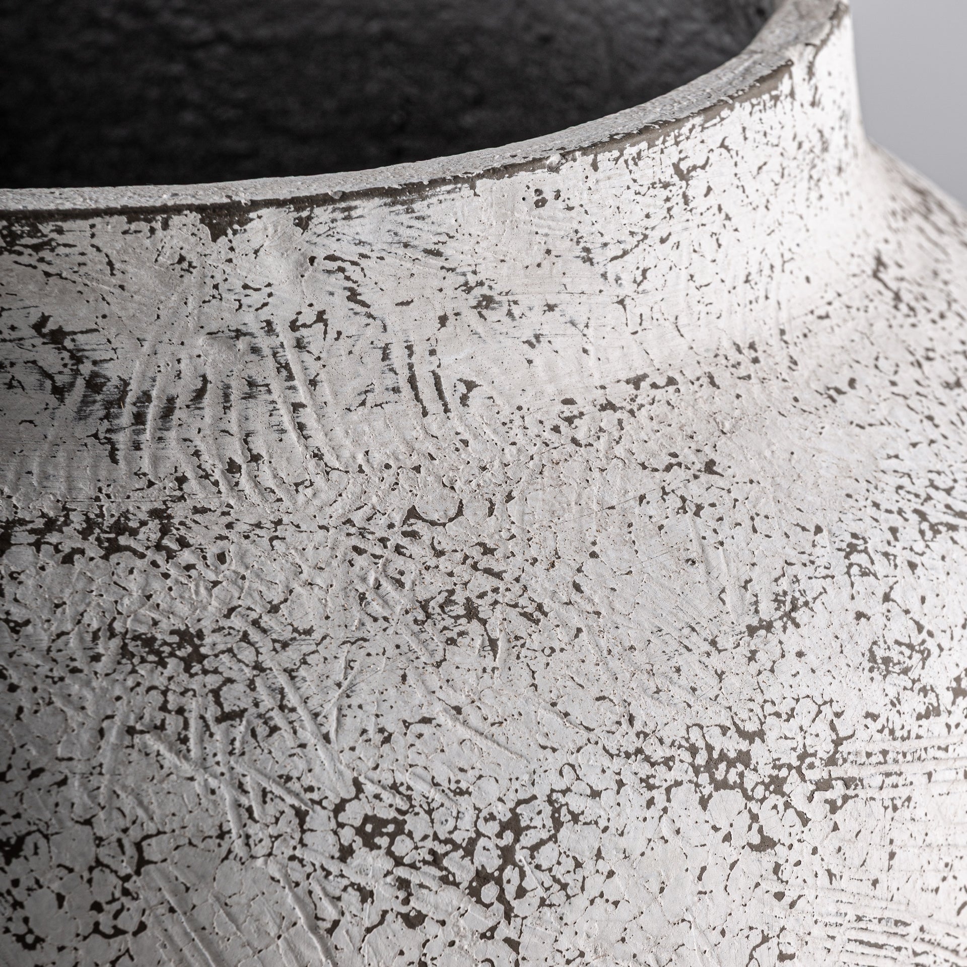 Tignes Fibre Cement Vase - Maison Rêves UK