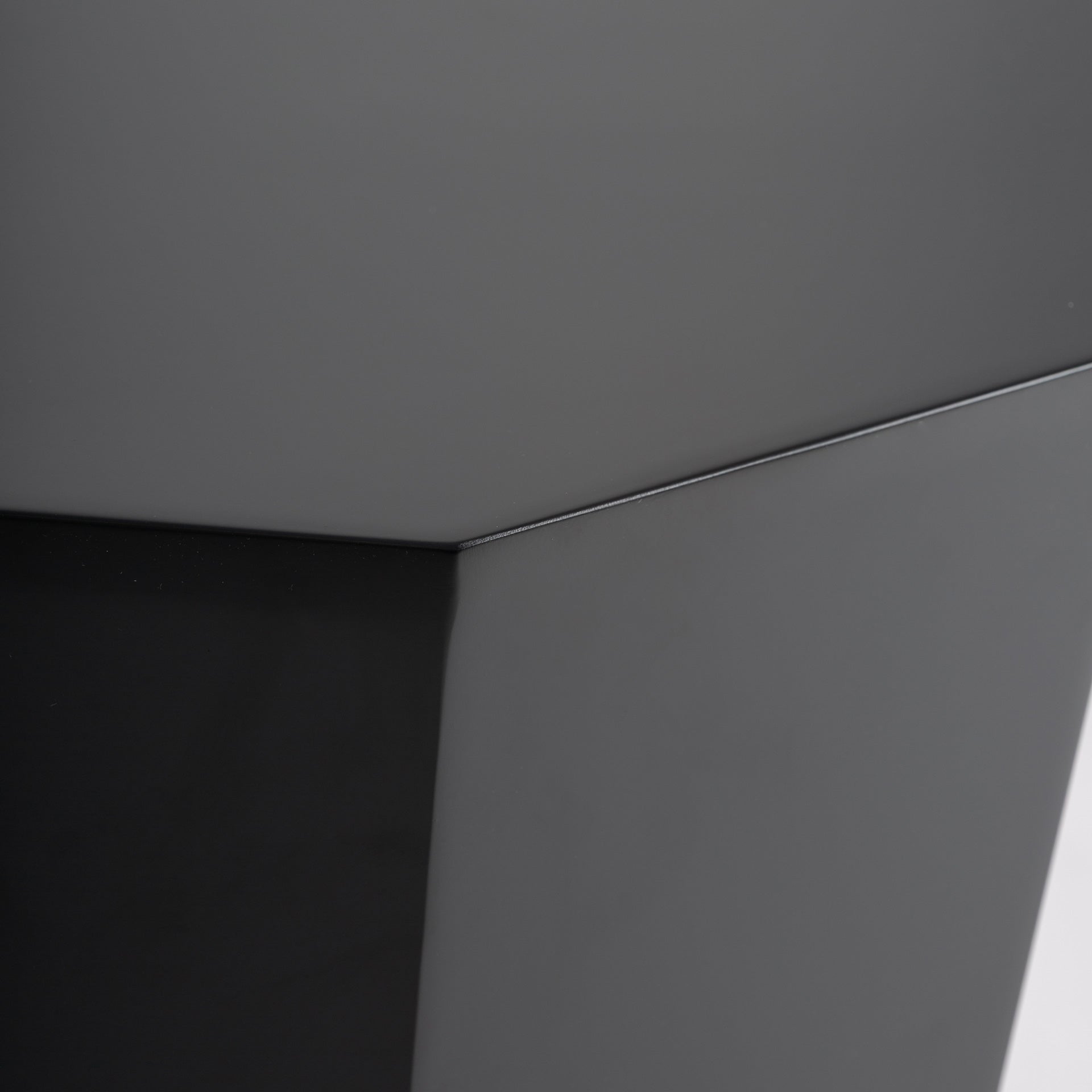 Friesach Black Side Table - Maison Rêves UK