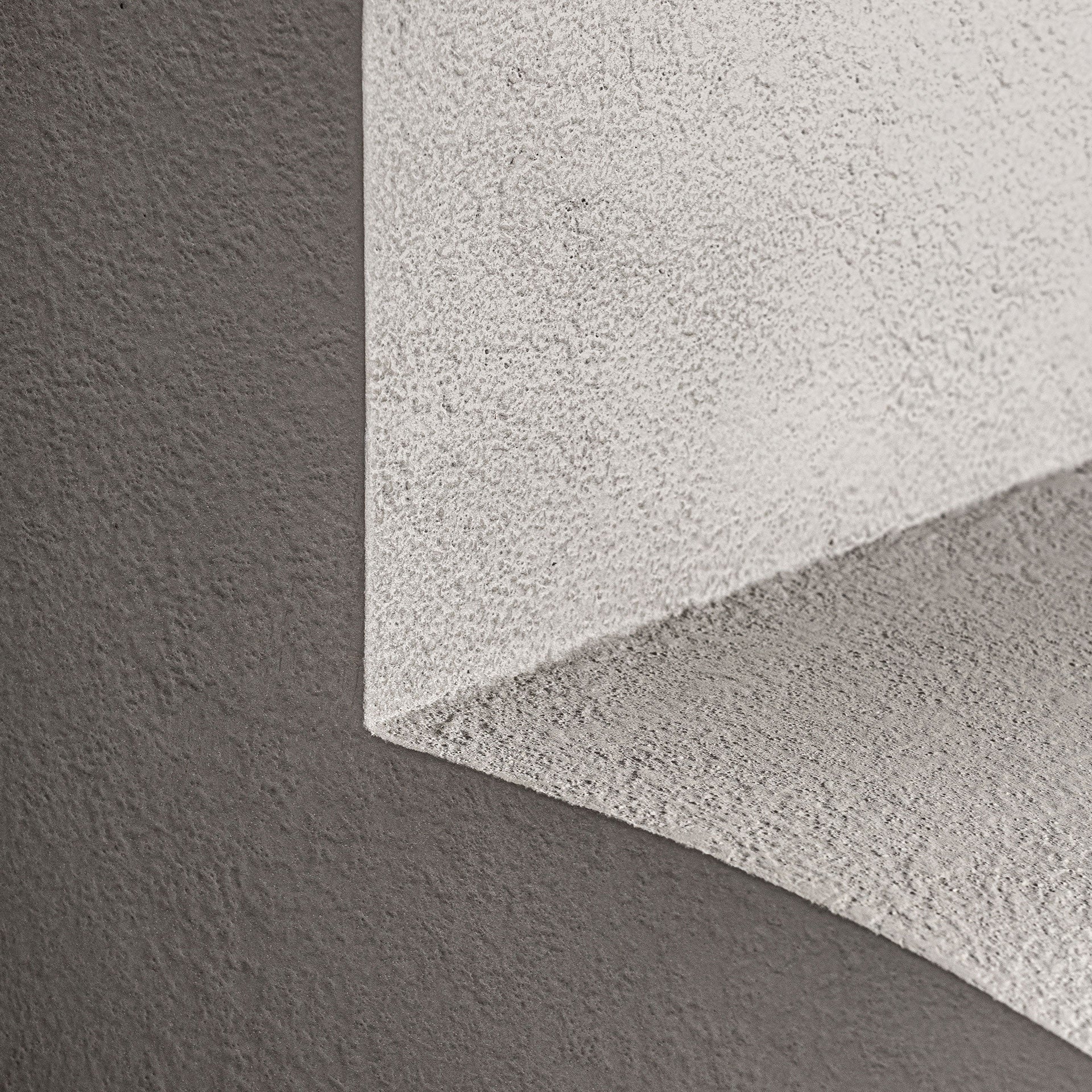 Trim Concrete Side Table - Maison Rêves UK