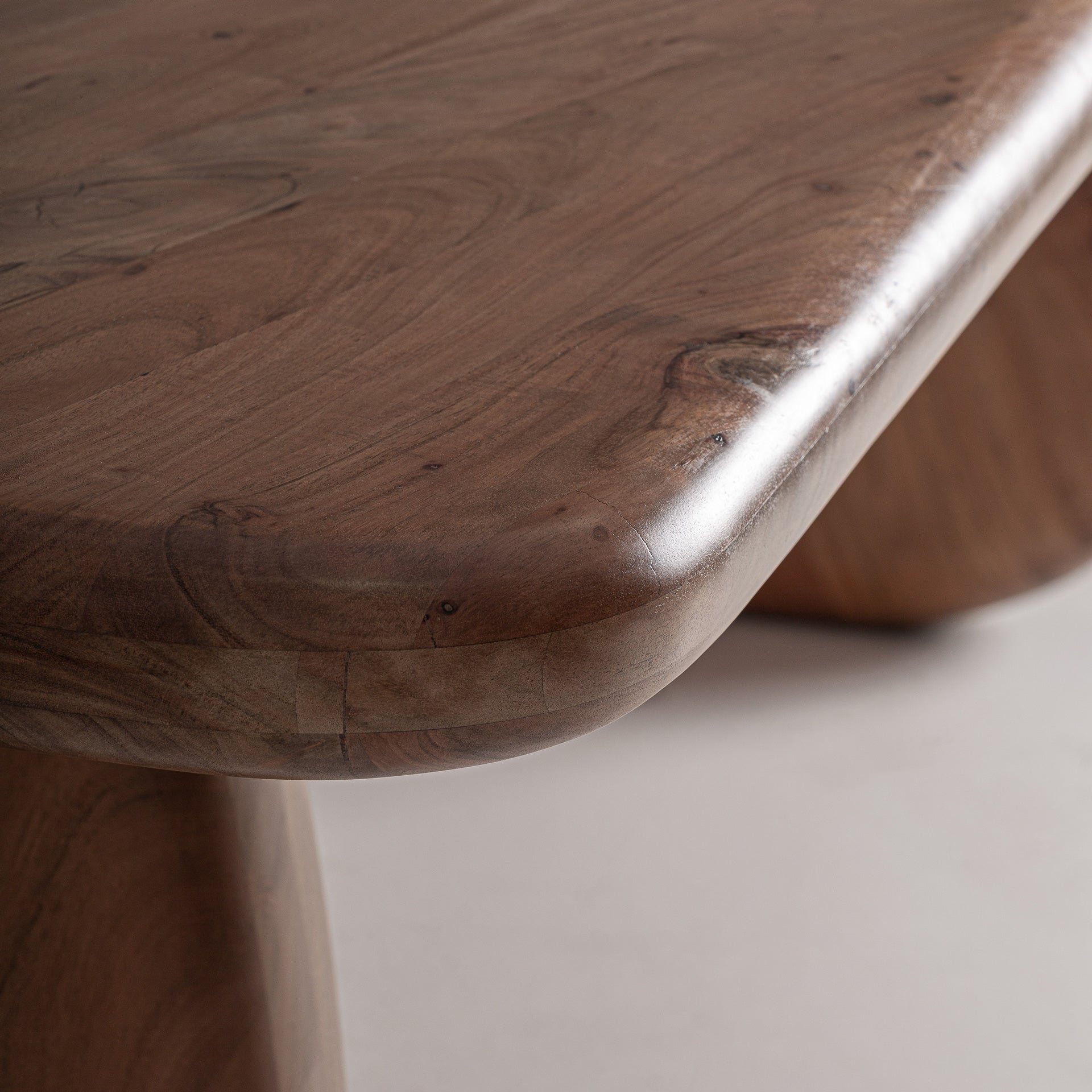 Carmaux Acacia Wood Dining Table - Maison Rêves UK
