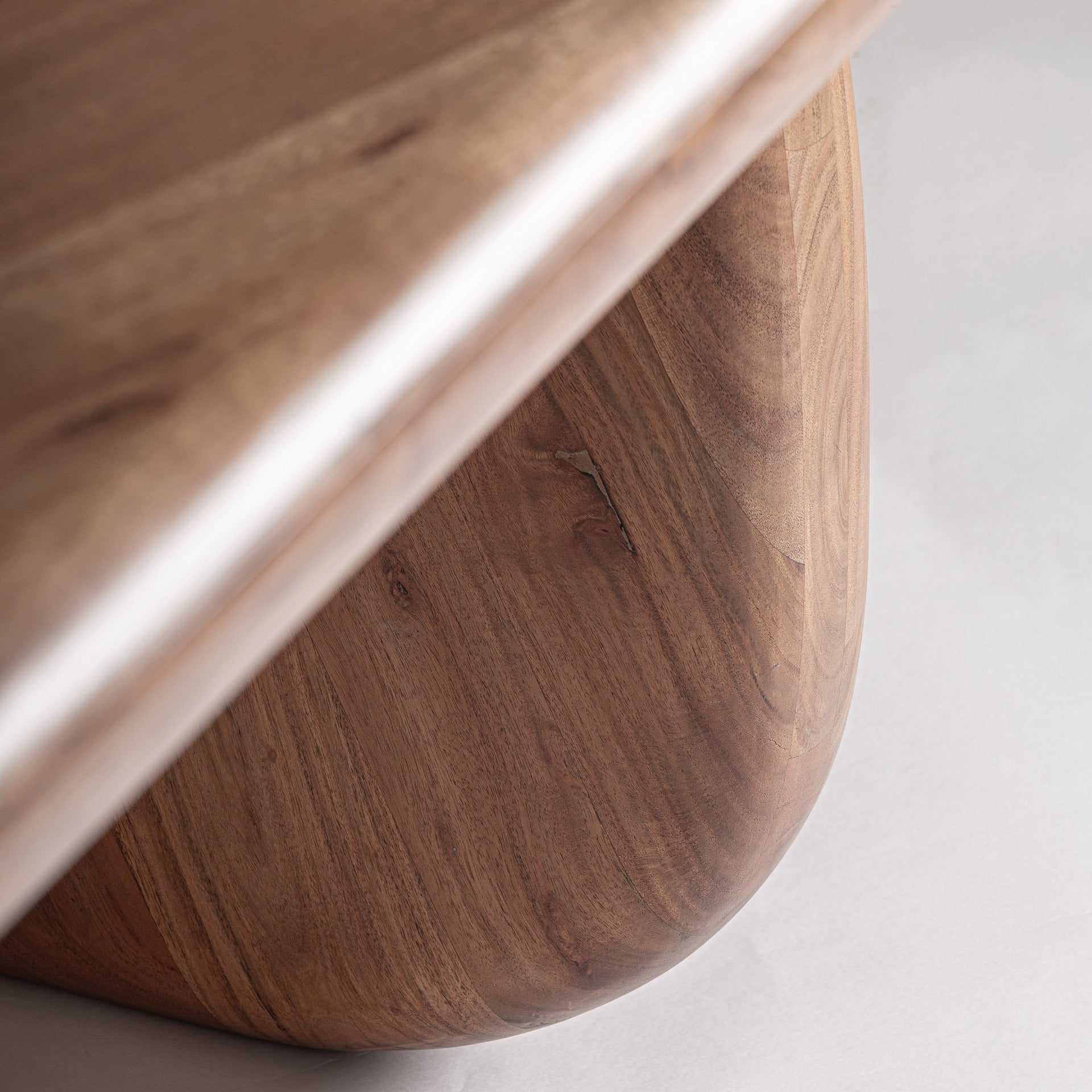 Carmaux Acacia Wood Dining Table - Maison Rêves UK