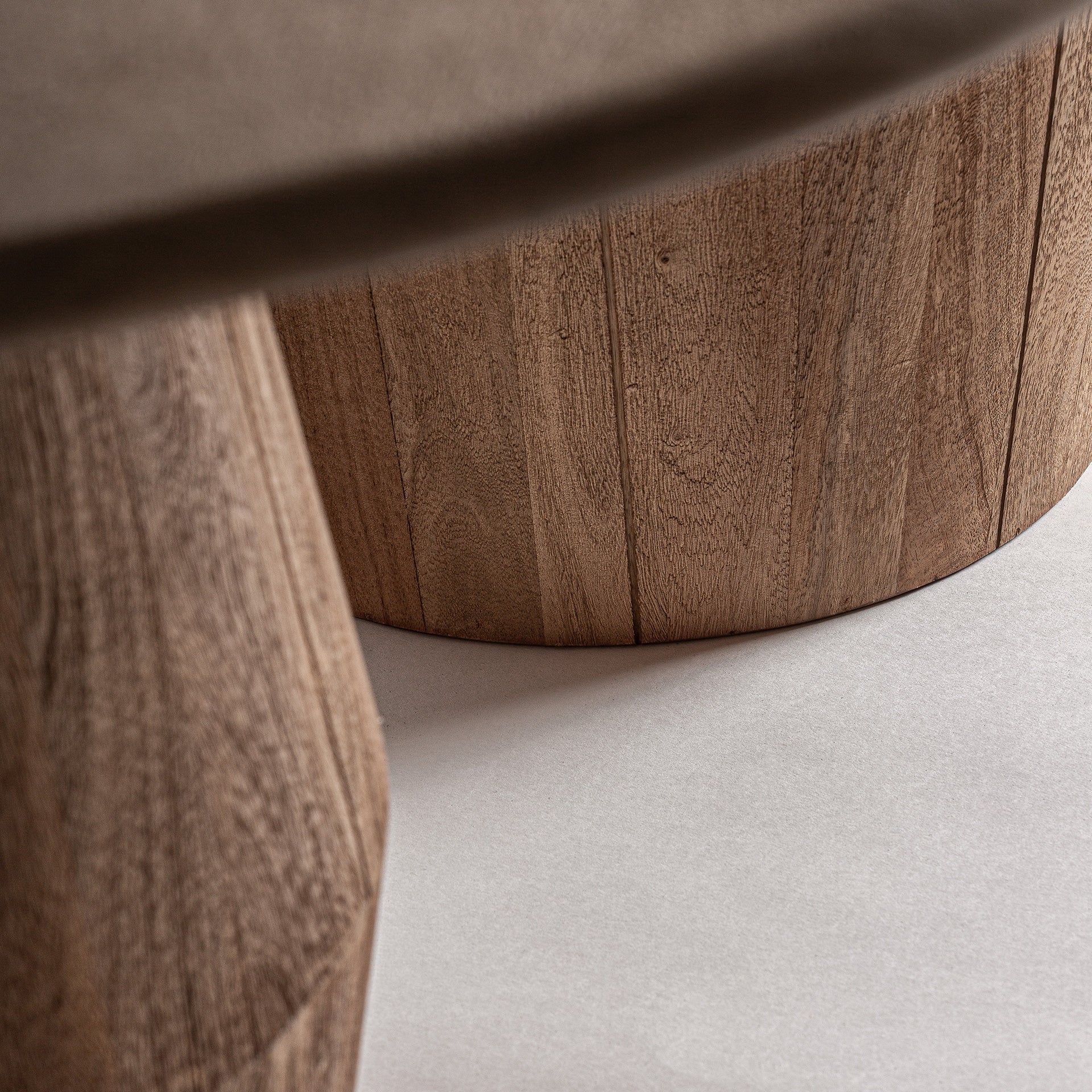 Jacquard Light Brown Mango Wood Dining Table - Maison Rêves UK