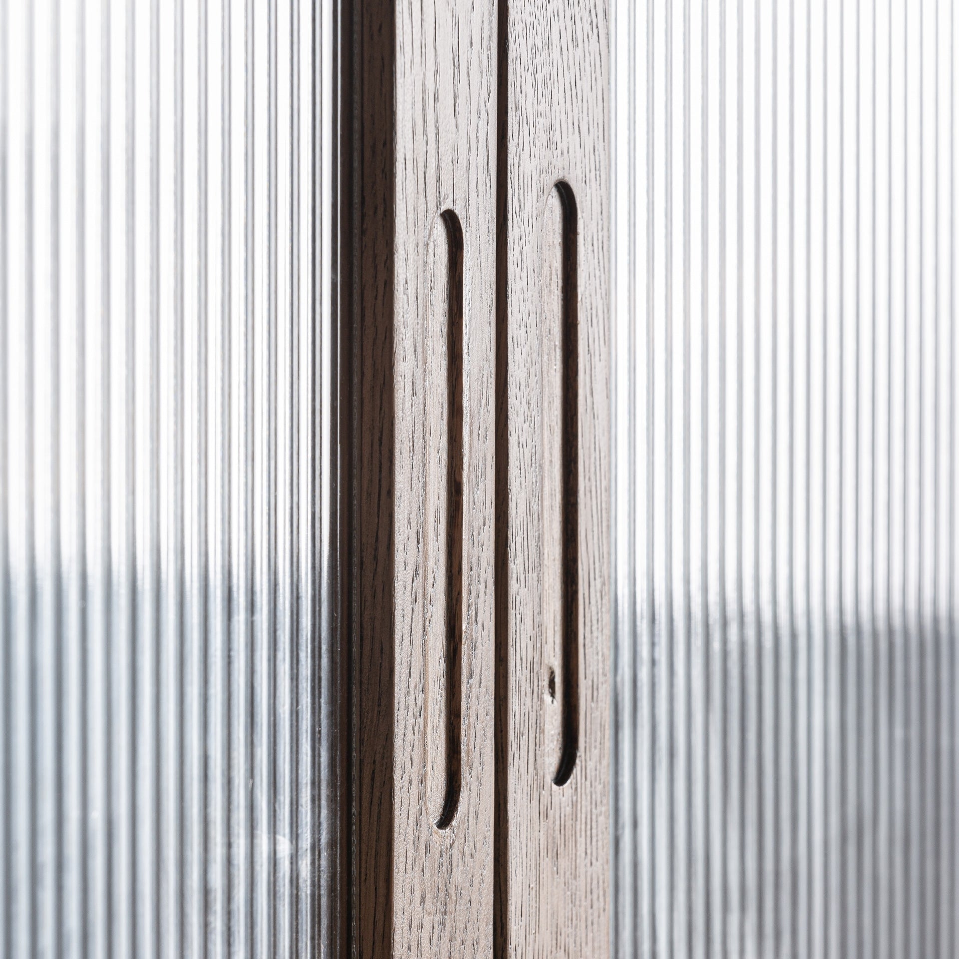 Douzy Oak Wood Bar Cabinet - Maison Rêves UK
