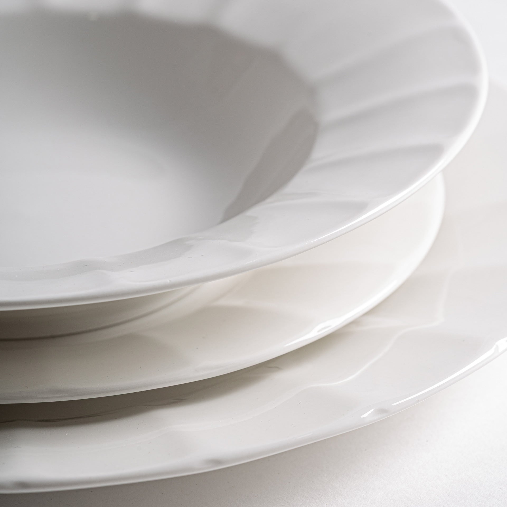 Bondey Porcelain Crockery (Set of 18) - Maison Rêves UK
