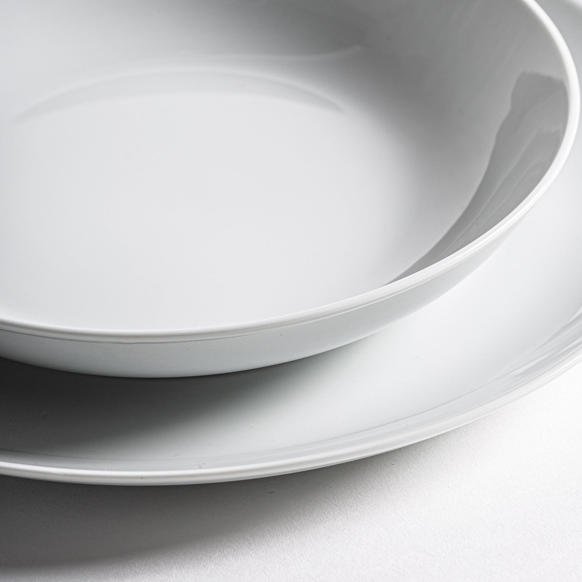 Martina Porcelain Crockery (Set of 18) - Maison Rêves UK