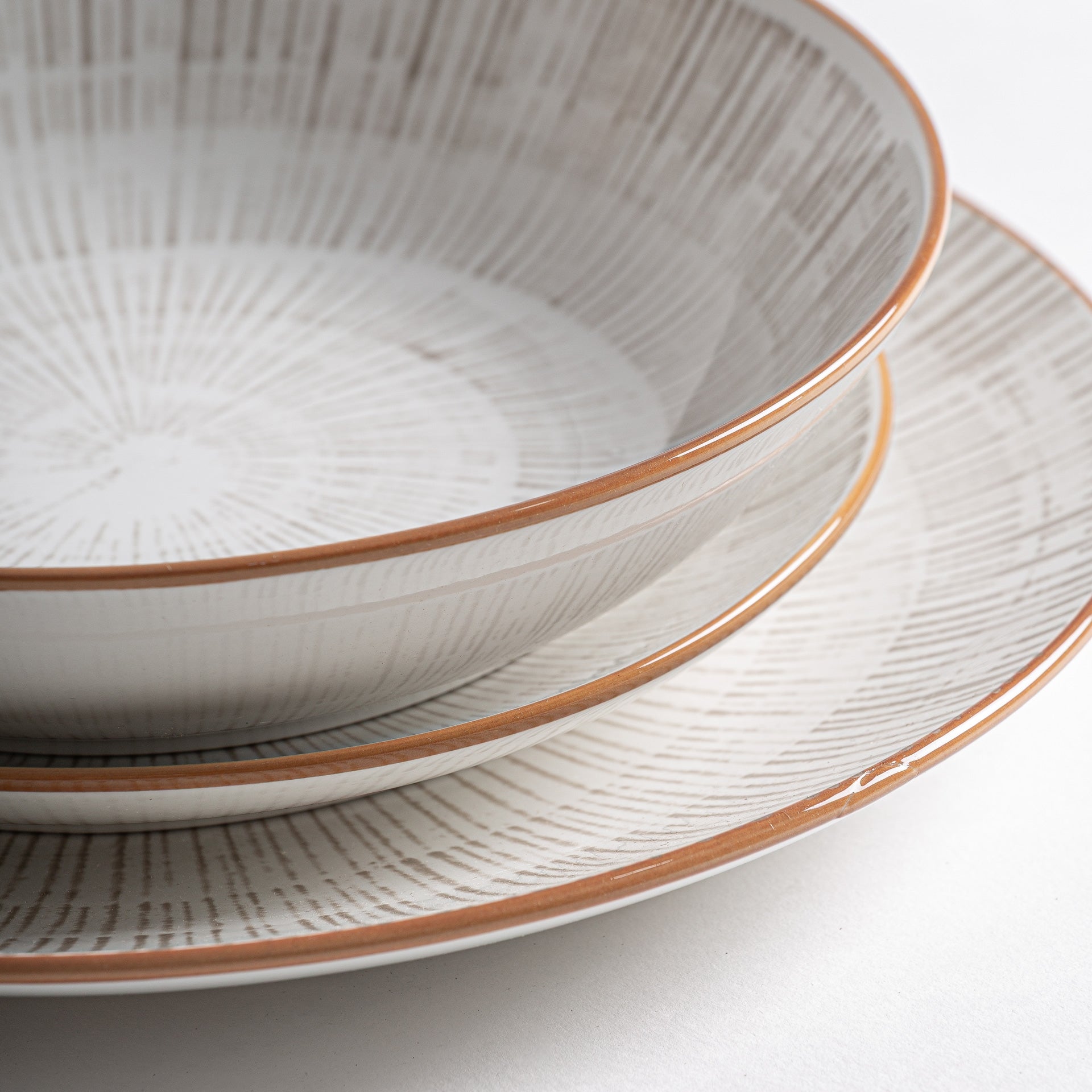 Thulay Porcelain Crockery (Set of 18) - Maison Rêves UK
