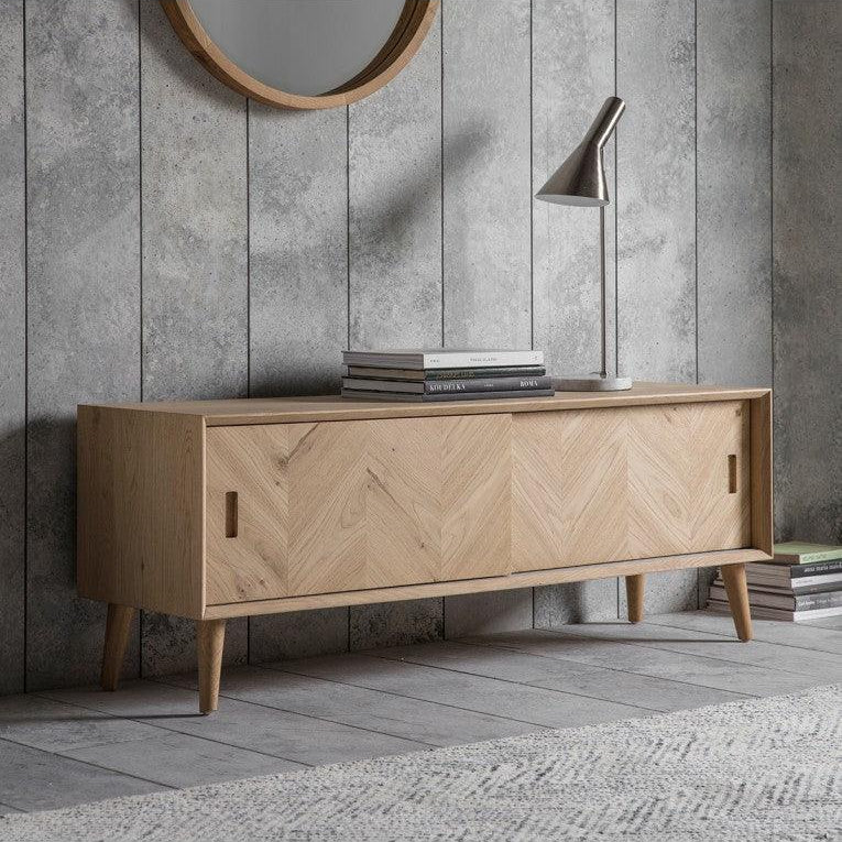 Astley Oak Media Unit - Maison Rêves UK