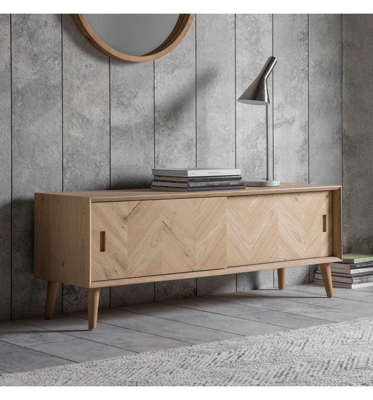 Astley Oak Media Unit - Maison Rêves UK